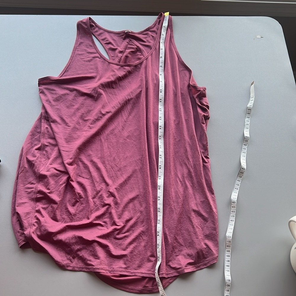 Lululemon Essential Tank - Picture 6 of 7